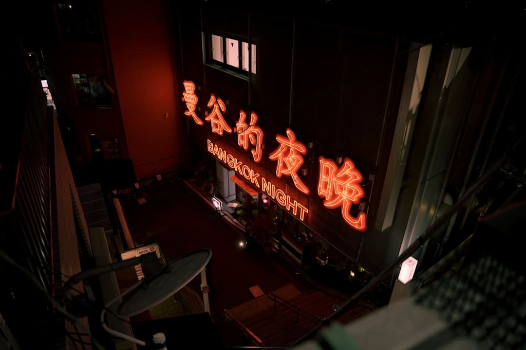 1.8万吨钢是什么概念?——探秘青岛虚拟现实创享中心“超级碗”